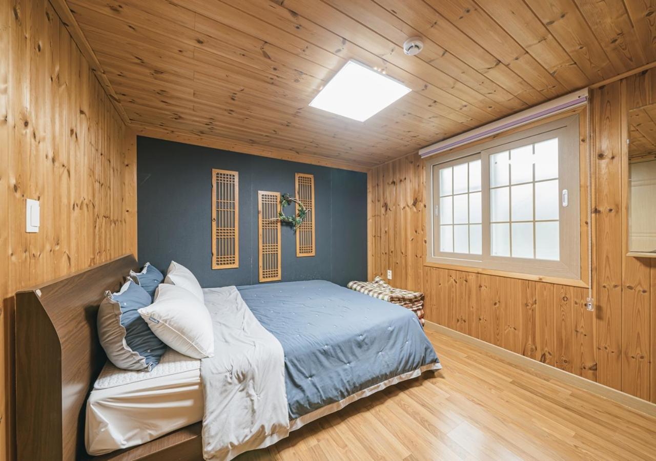 Jeju Haepoomdal Pension Экстерьер фото