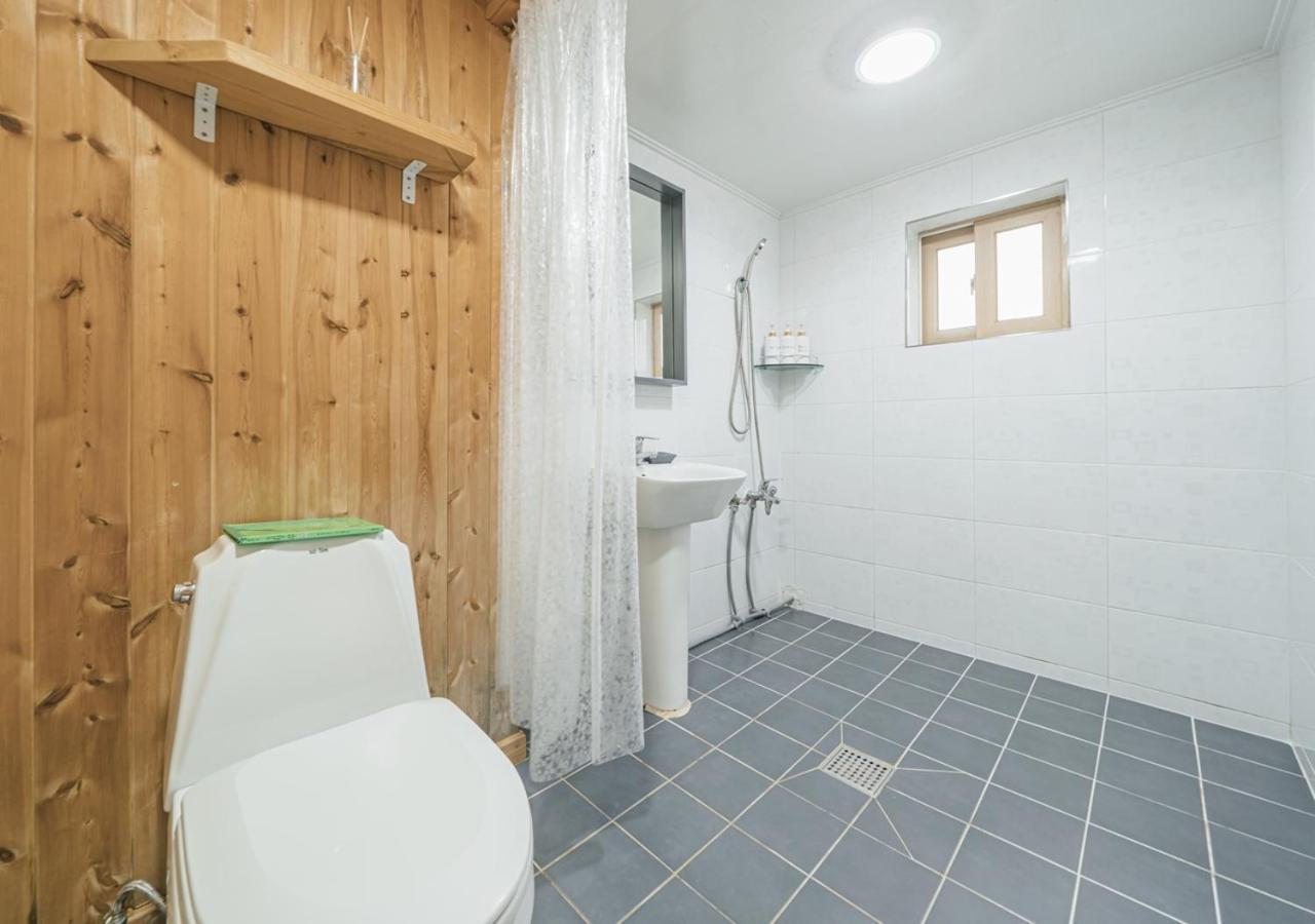 Jeju Haepoomdal Pension Экстерьер фото