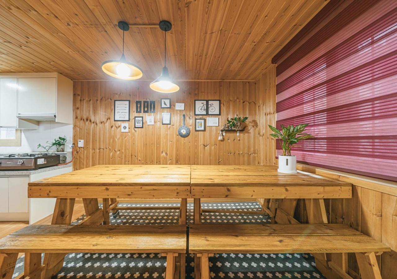 Jeju Haepoomdal Pension Экстерьер фото